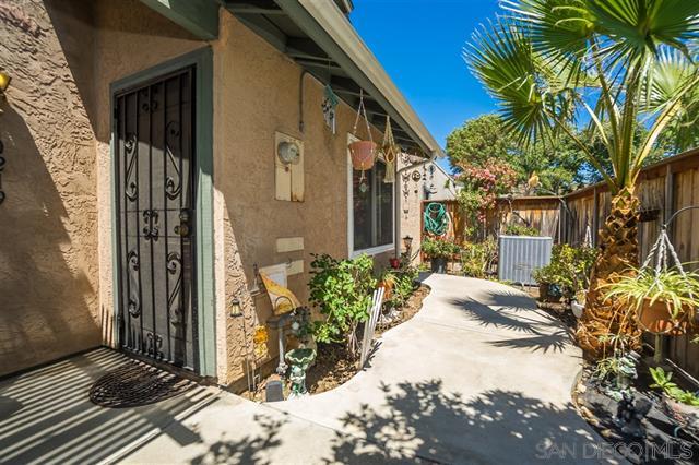 10219 Alphonse St, Santee