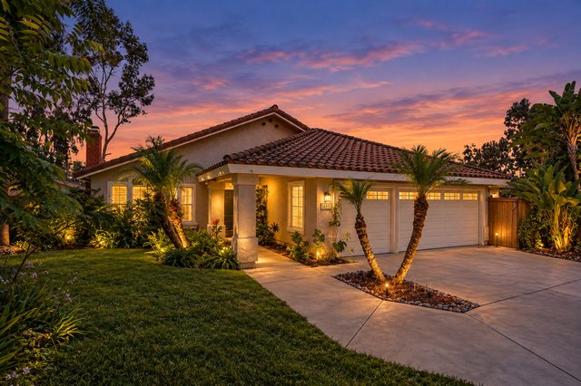 14433 Maplewood St, Poway